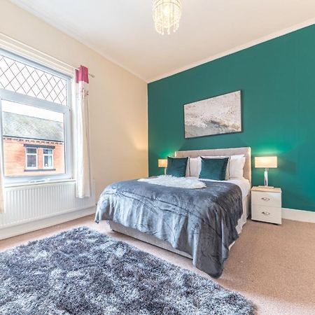 *King Bed* Luxury City Centre House Barrow-in-Furness Exterior foto