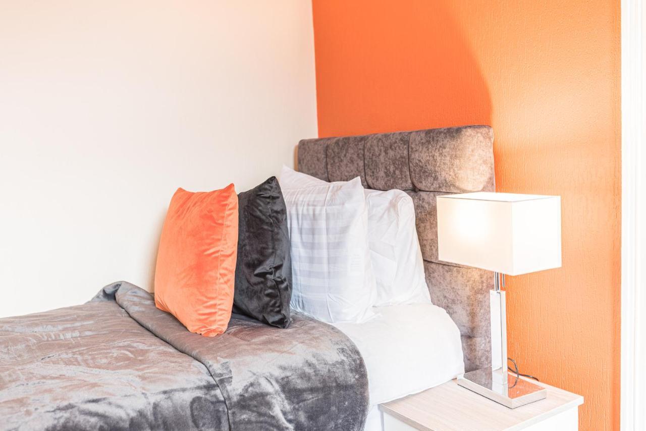 *King Bed* Luxury City Centre House Barrow-in-Furness Exterior foto
